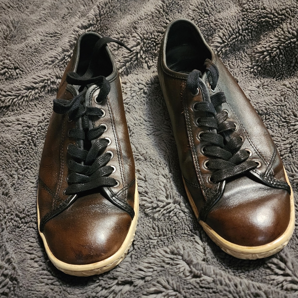 FRYE AND CO. Brown and Black Sneakers with Metallic Toe Cap